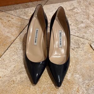 Manolo Blahnik Glossy Black Heels size 41